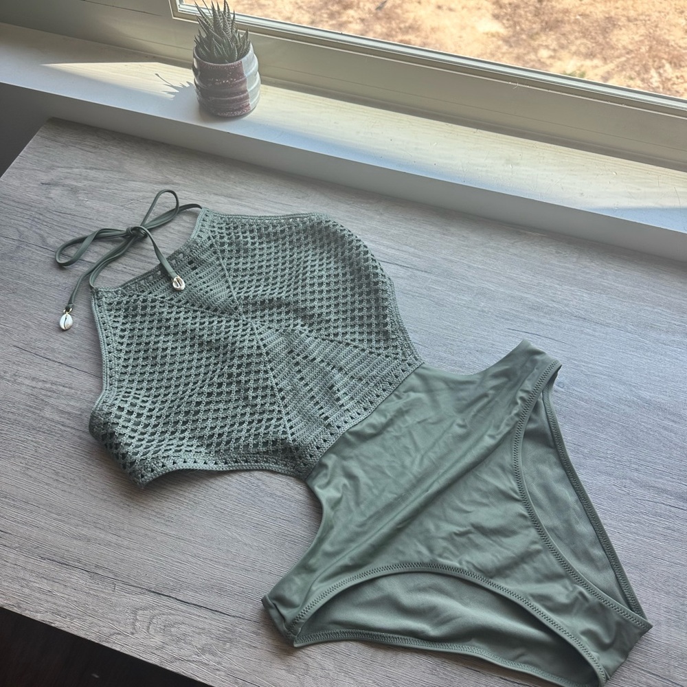 Aerie Crochet One Piece in Green - Picture 4 of 6